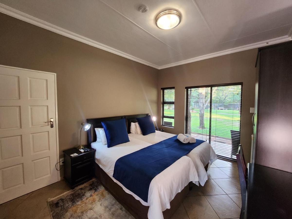 Rip Van Winkel Guest House Lephalale Dış mekan fotoğraf