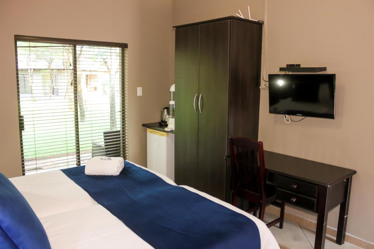 Rip Van Winkel Guest House Lephalale Dış mekan fotoğraf